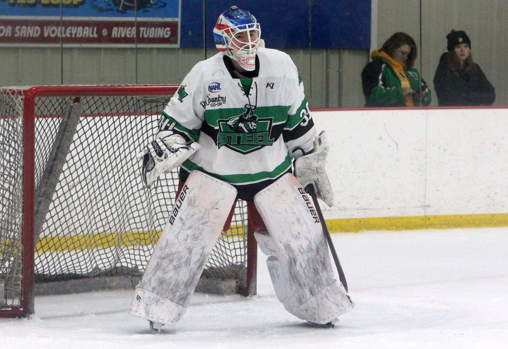 Fairbanks Ice Dogs at Chippewa Steel 12-29-18
